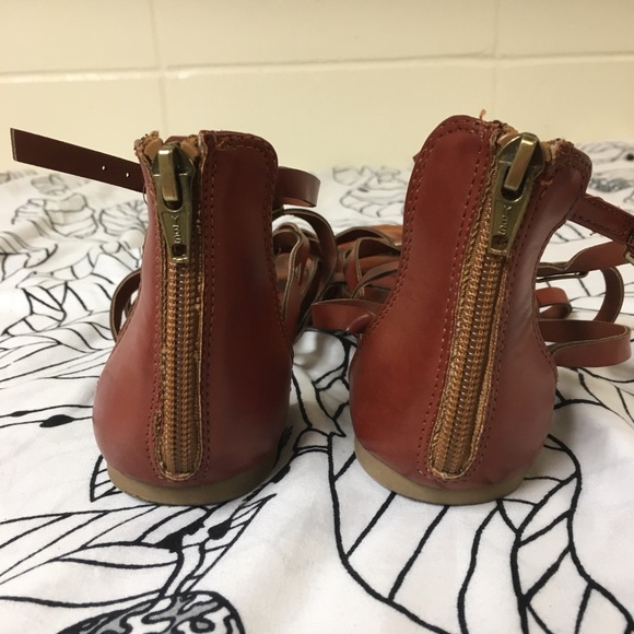 Size 7.5 Brown Leather Gladiator Sandals - Picture 3 of 4